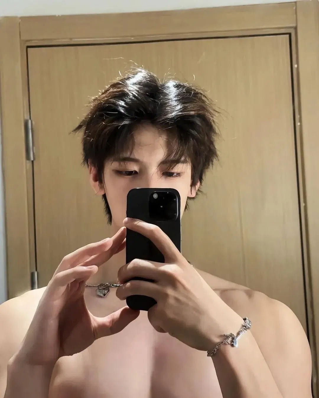 Avatar of Han Junhao | Drunk Kissing The Popular Boy