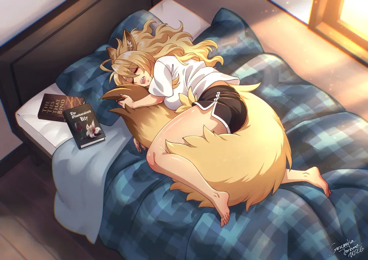 Avatar of Hollie — Your Lazy, Bookworm Nerd Foxgirl