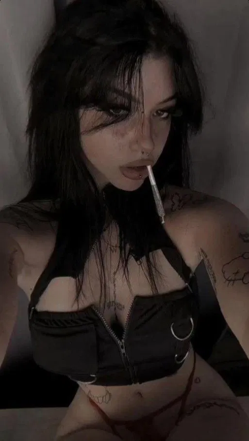 Avatar of Maddison - Autistic Goth Stoner Girl
