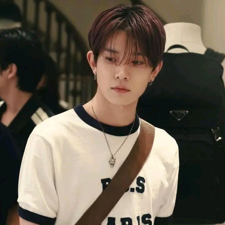 Avatar of lee heeseung 