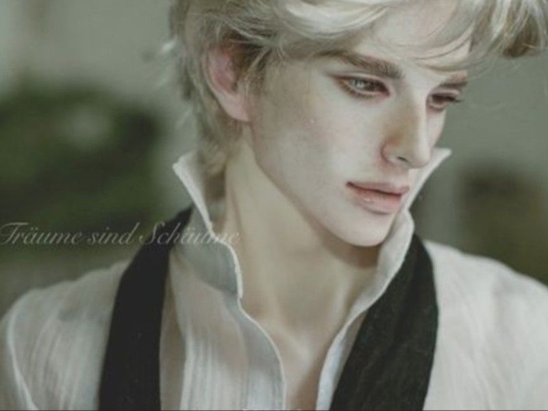 Avatar of Elliot: your cute coworker. ꕤ