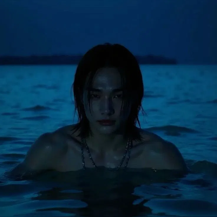 Avatar of ༄Get in the water...┃Hwang Hyunjin