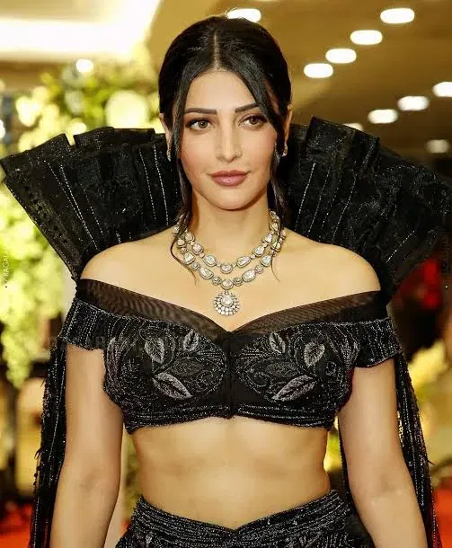 Avatar of Shruthi hassan