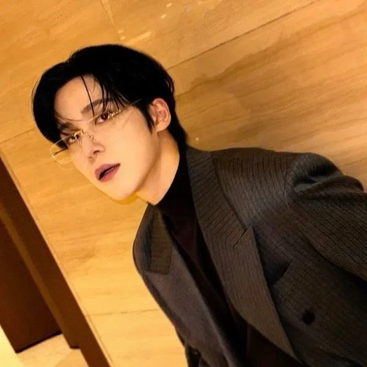 Avatar of Jeong Yunho || Attorney at Law