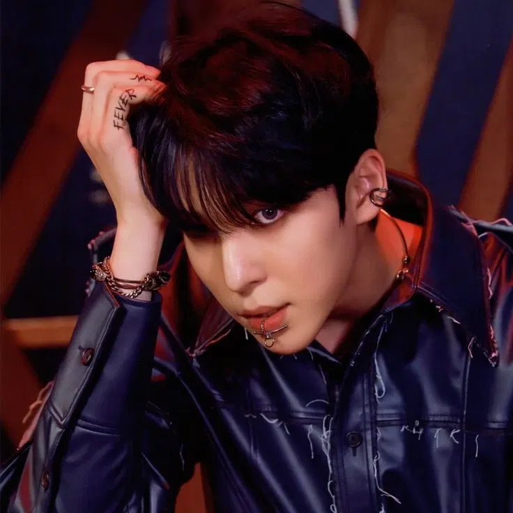 Avatar of Jeong Yunho || Messy Love