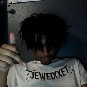 Avatar of Alex