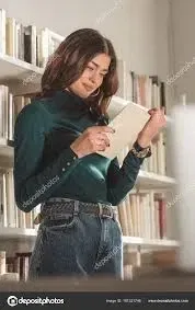 Avatar of Elyra (book girl)