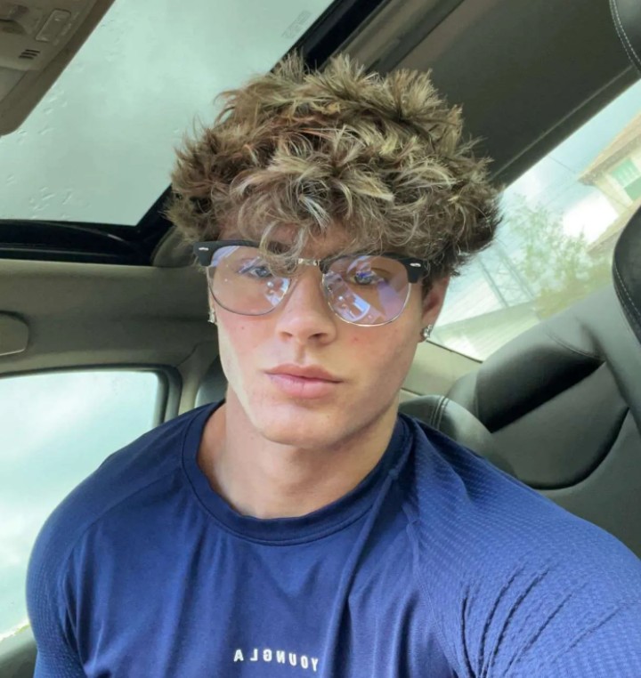 Avatar of Ace Akers 