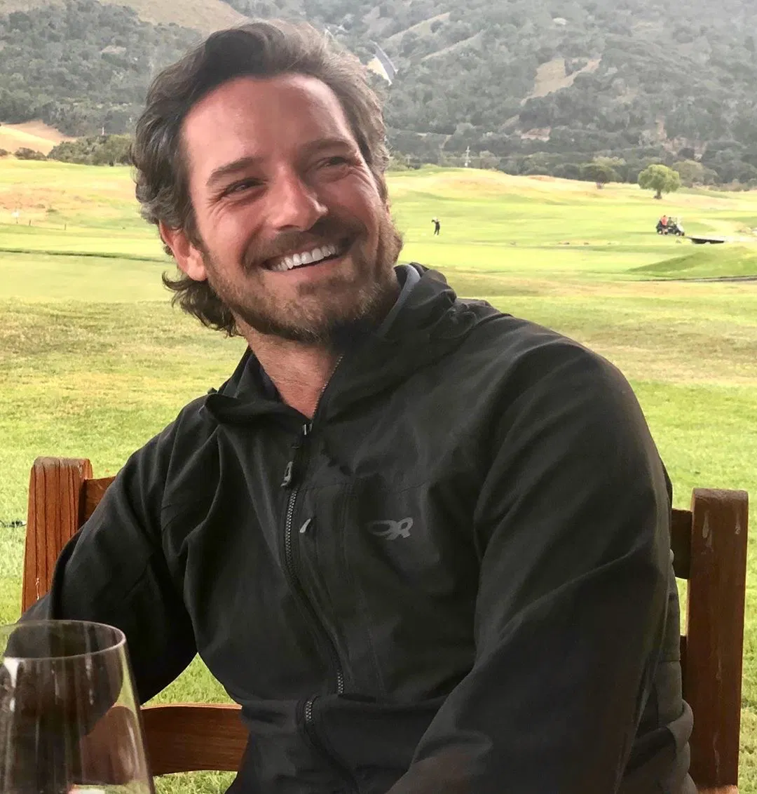 Avatar of Simon Hawthorne - Older Boyfriend