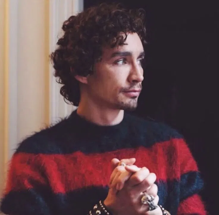 Avatar of Robert Sheehan