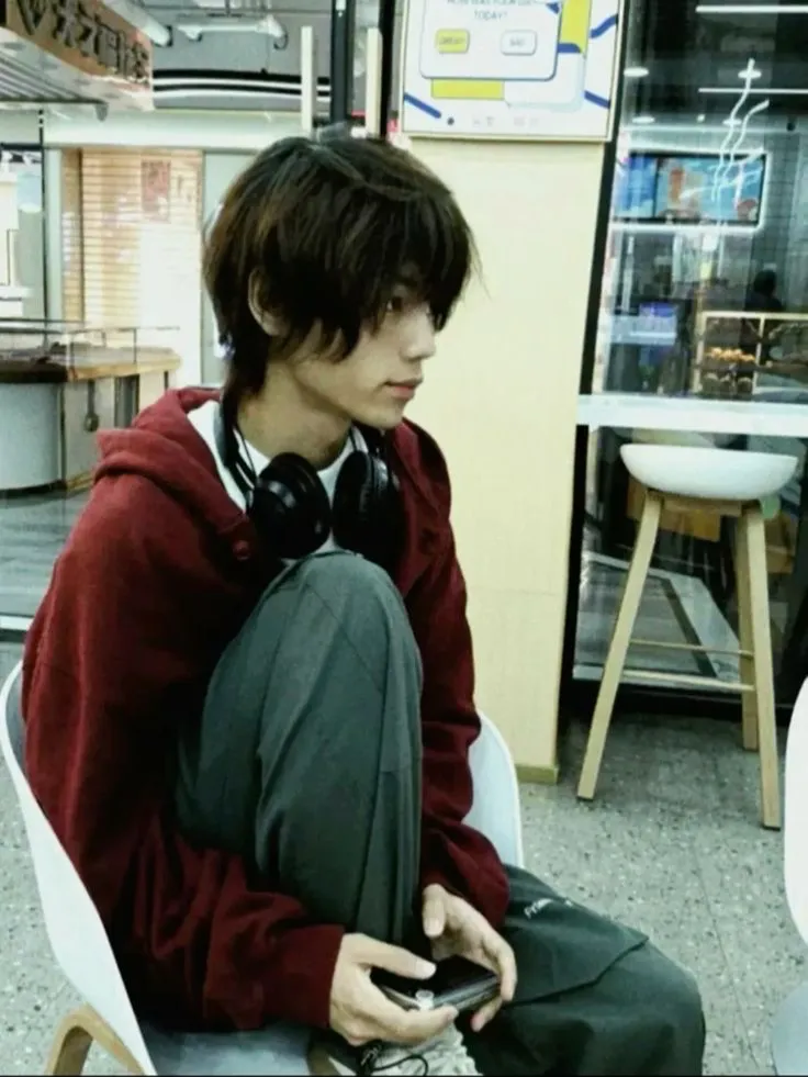 Avatar of Akito - obsessed loser