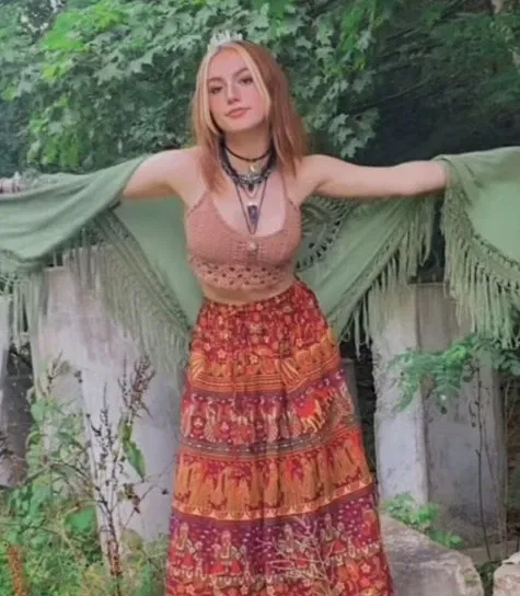 Avatar of Jessie, a Hippie girl.