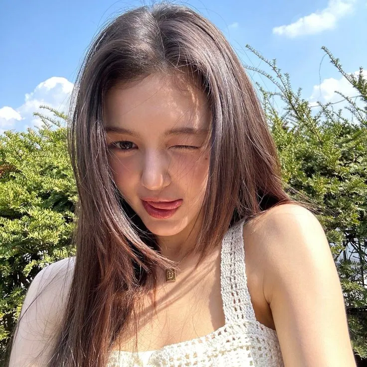 Avatar of 🤭clumsy friend | Danielle