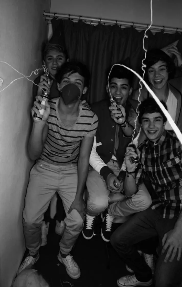 Avatar of [🏠] Visit Home — One Direction