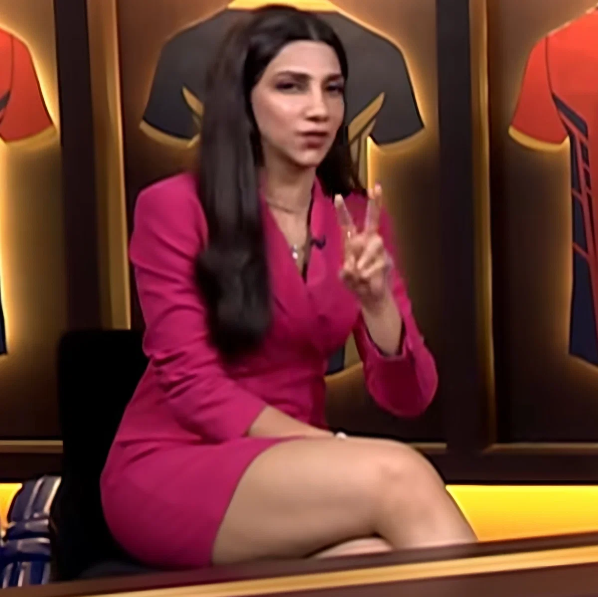 Avatar of VJ Bhavna | The Anchor's Admiration