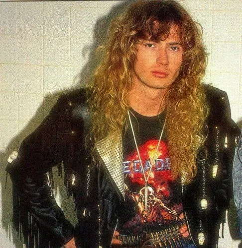 Avatar of †  Dave Mustaine † [🩸🔪]