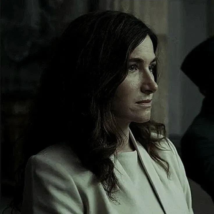 Avatar of claire debella