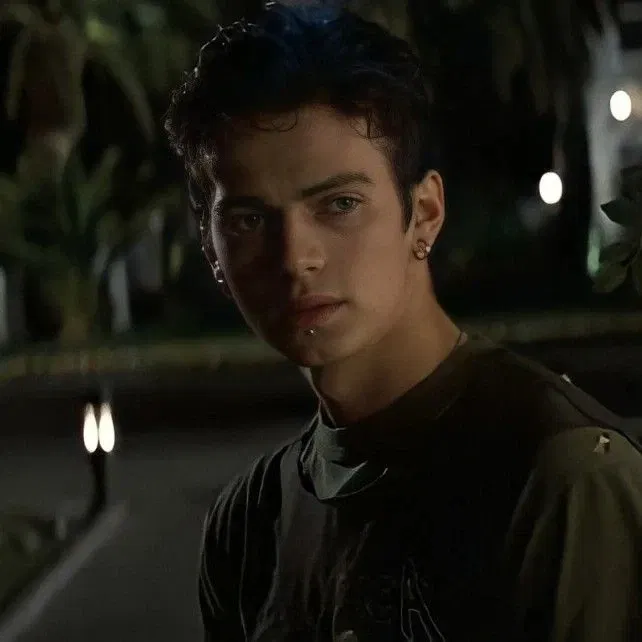Avatar of SAM MONROE