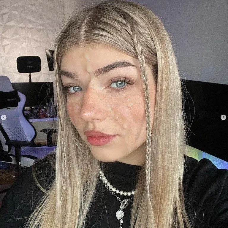 Avatar of Your Stepsister xFibii