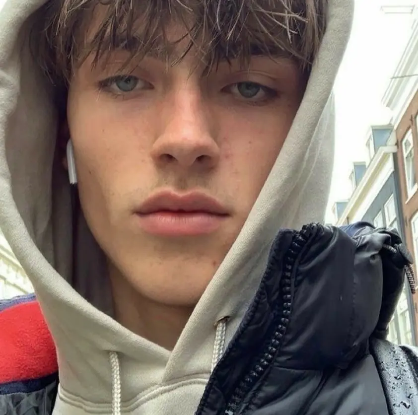 Avatar of Alfie (Your British Boyfriend)