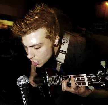 Avatar of frank iero