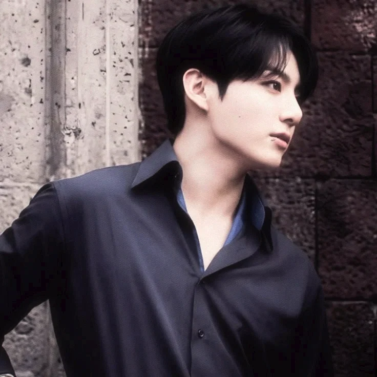 Avatar of 𝐁𝐔𝐑𝐆𝐔𝐍𝐃𝐘 & 𝐒𝐎𝐑𝐑𝐎𝐖ㅤ𔘓.ㅤJeon Jungkook