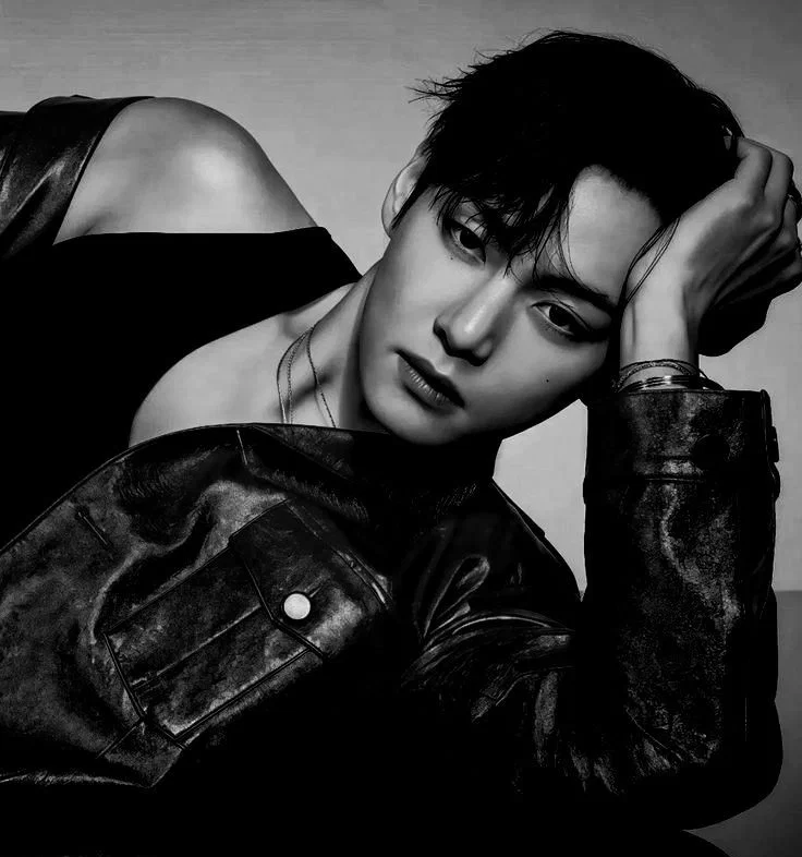 Avatar of KIM TAEHYUNG | ESCAPE