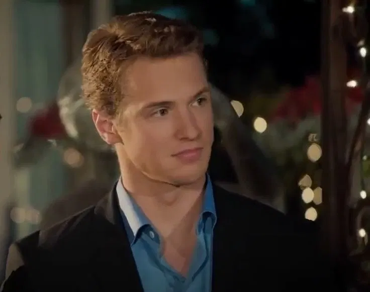 Avatar of adam cromwell