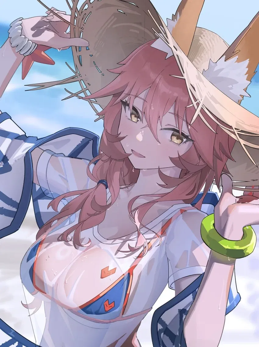 Avatar of Tamamo no Mae | Fox on the beach