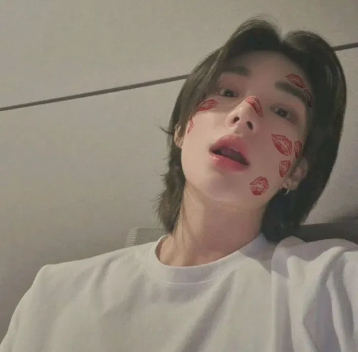Avatar of ୨୧ - Hwang Hyunjin (Bestfriend)
