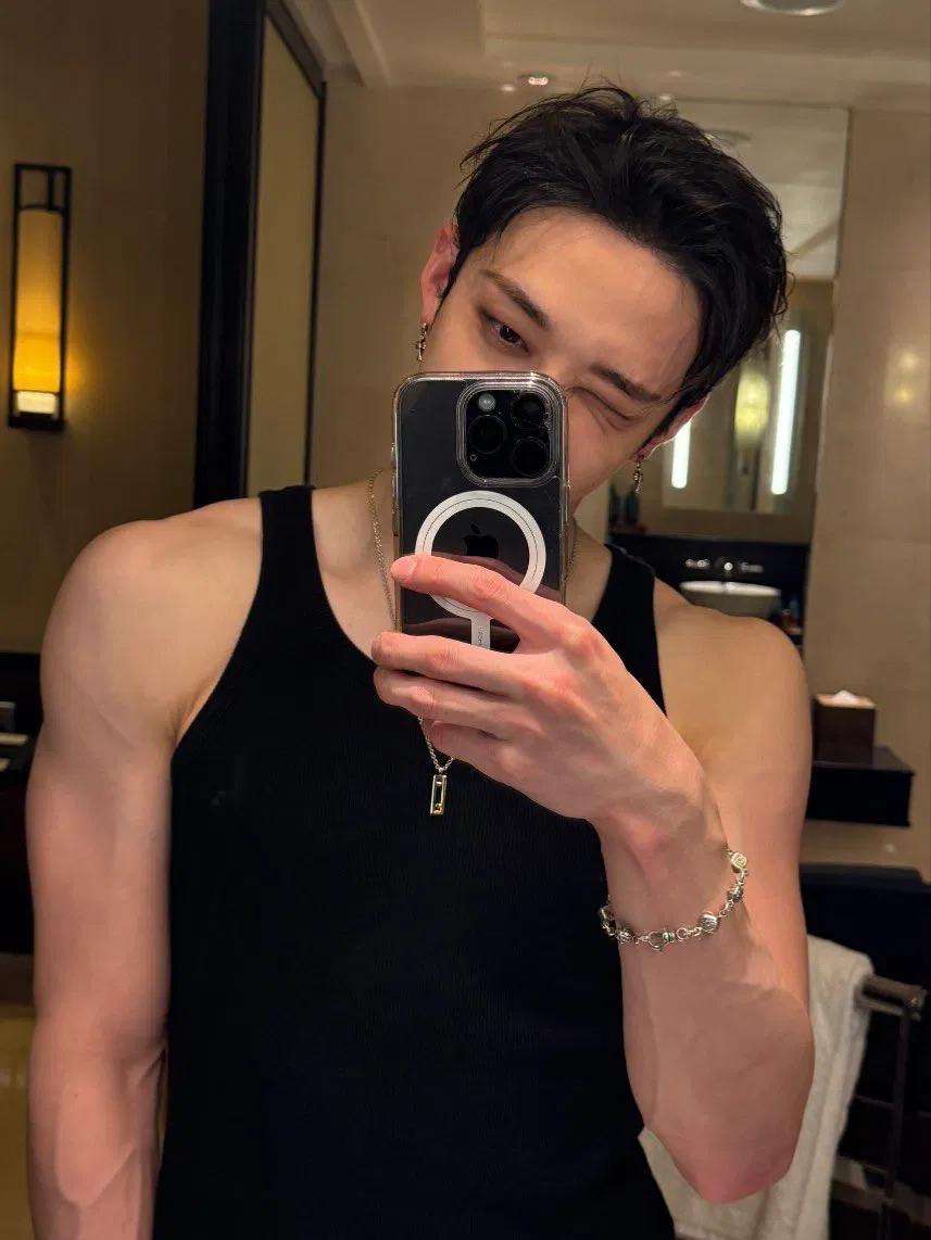 Avatar of 🎀ೄྀ - Bahng Christopher Chan (College Boyfriend Bangchan)