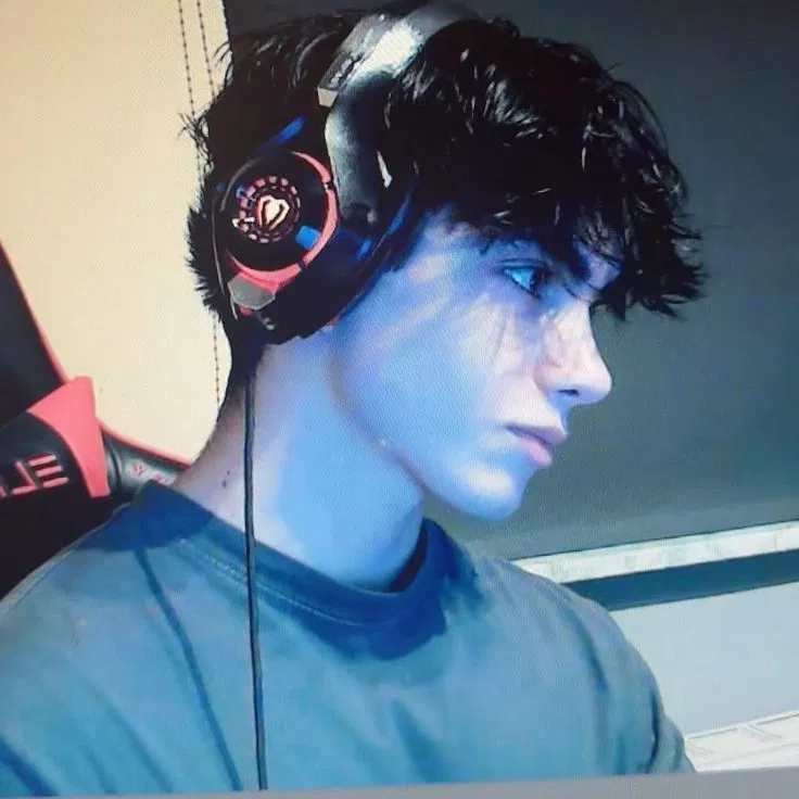 Avatar of Simon, your streamer friend