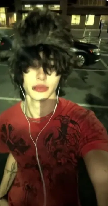 Avatar of Matt | The hot campus emo;*•°+