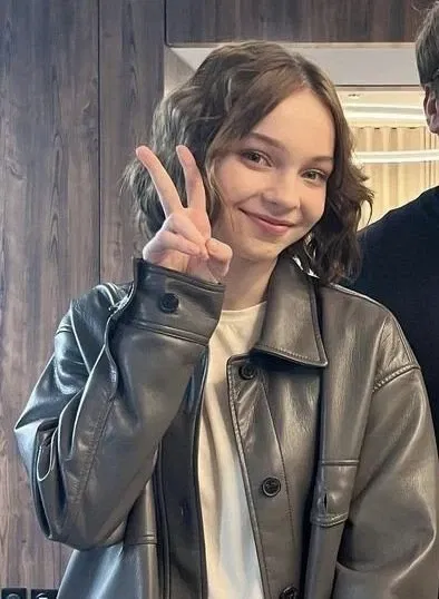 Avatar of EMMA MYERS-INSECURITY?!...