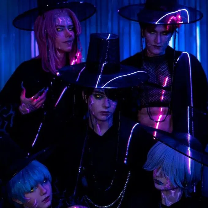 Avatar of Saja Boys — Polyamorous
