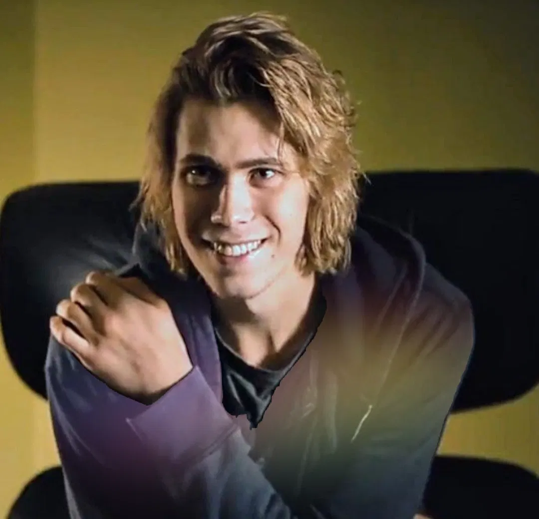 Avatar of Alec Travers 