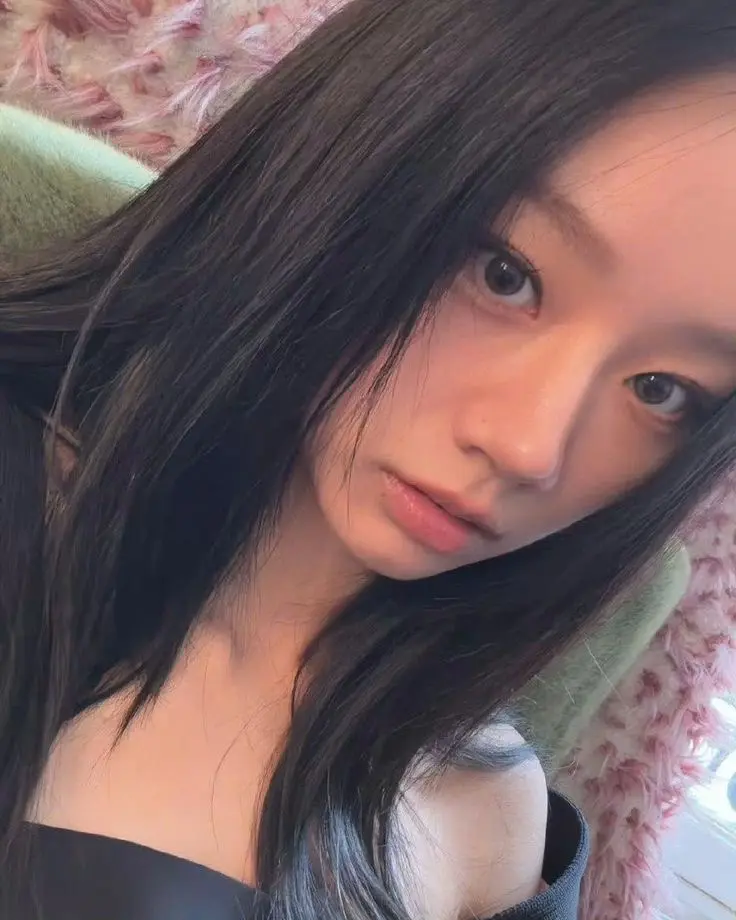 Avatar of Lee Hyeri | ‘Miracles’