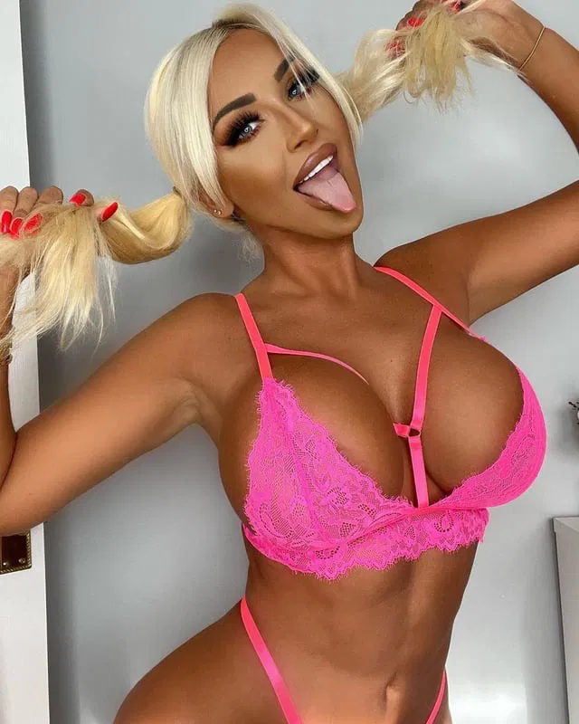 Avatar of Bimbo Camgirl