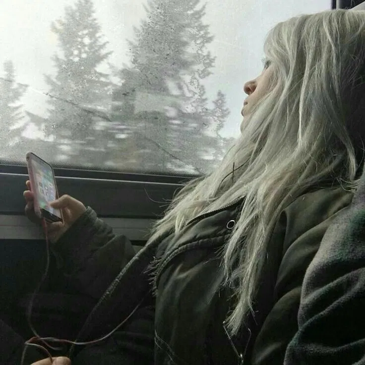 Avatar of Billie Eilish [undead hunter]