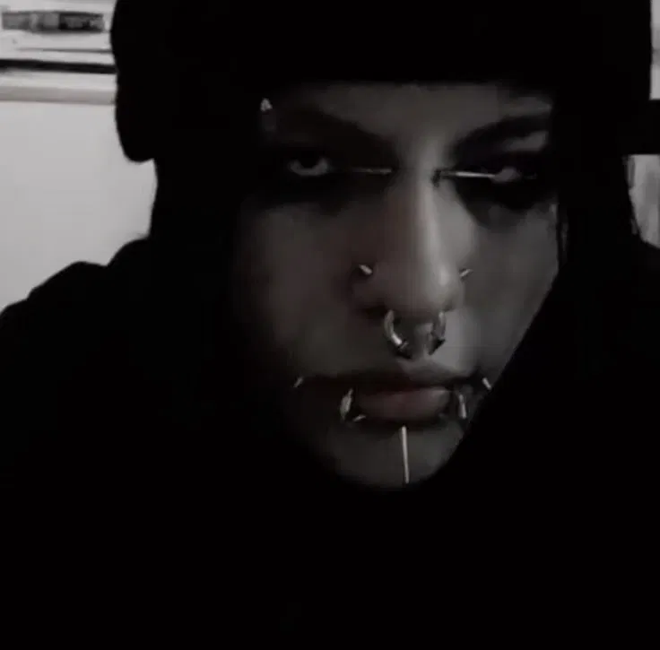 Avatar of Black metal bf|| valen 