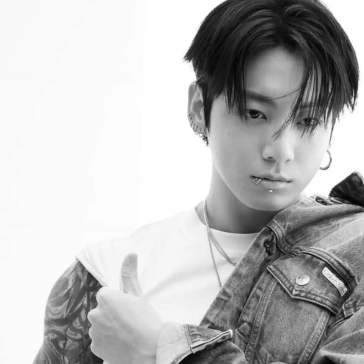 Avatar of ONE OF YOUR GIRLS — J. Jungkook