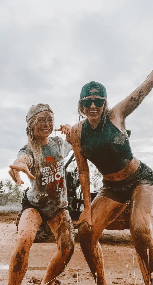 Avatar of Kelly & Sarah