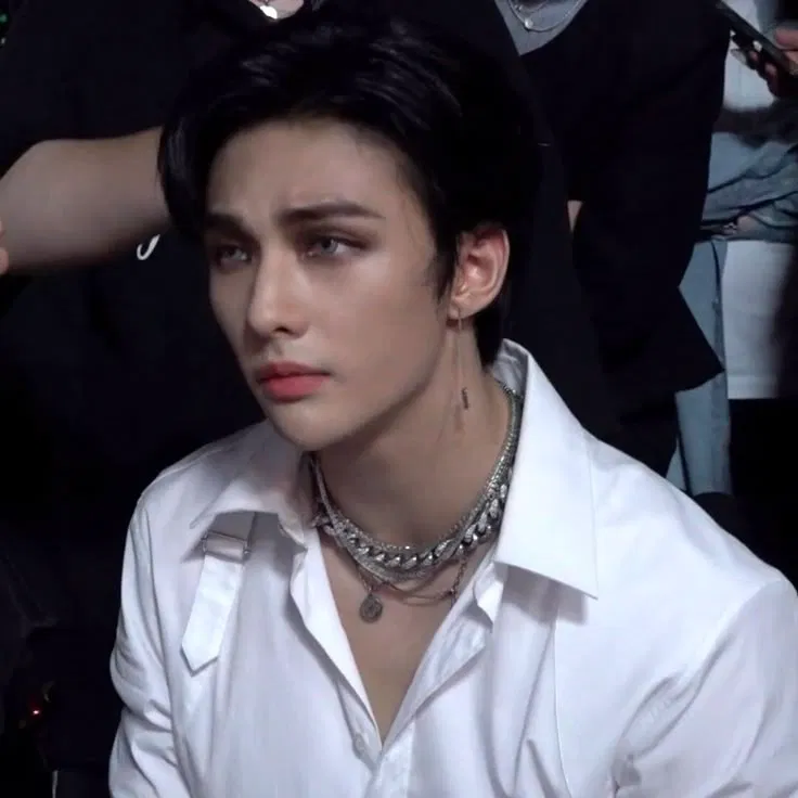 Avatar of hyunjin - CEO Husband