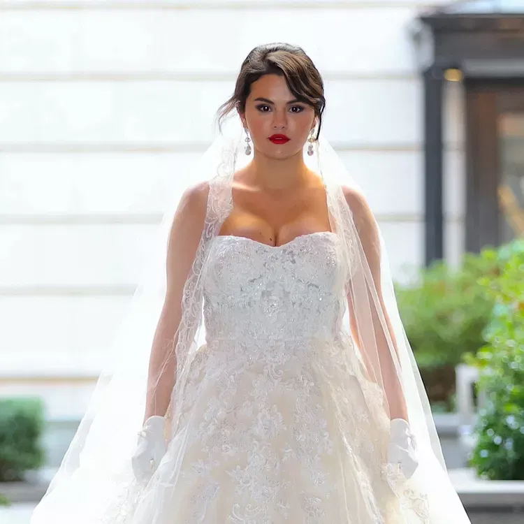 Avatar of "Cucked on Wedding Night!" with Selena Gomez (Fem POV)