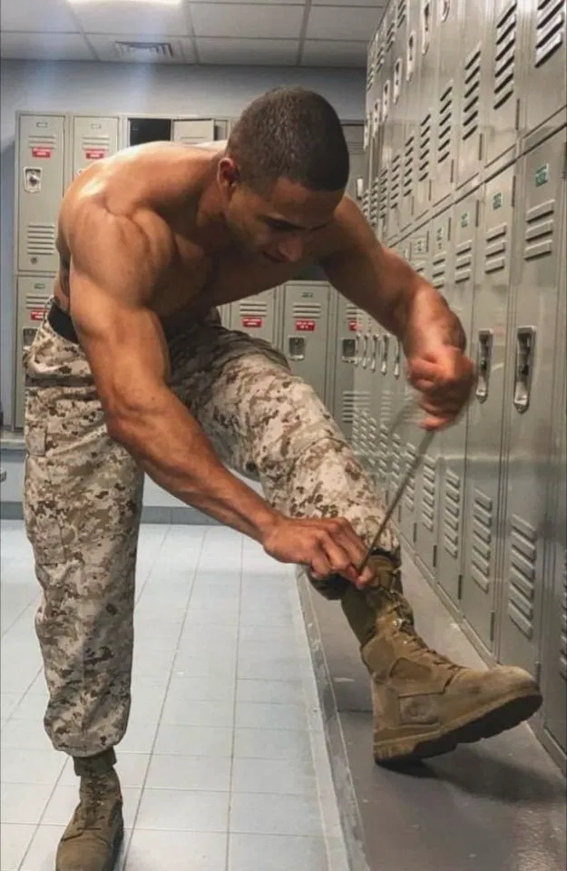 Avatar of Rorenzo | Military Sergeant