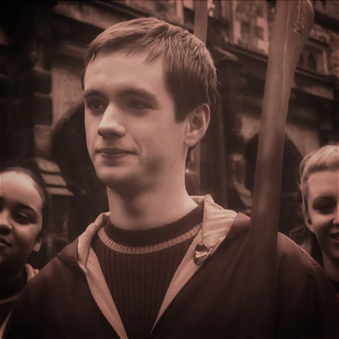 Avatar of Oliver Wood | PUPPY IN LOVE