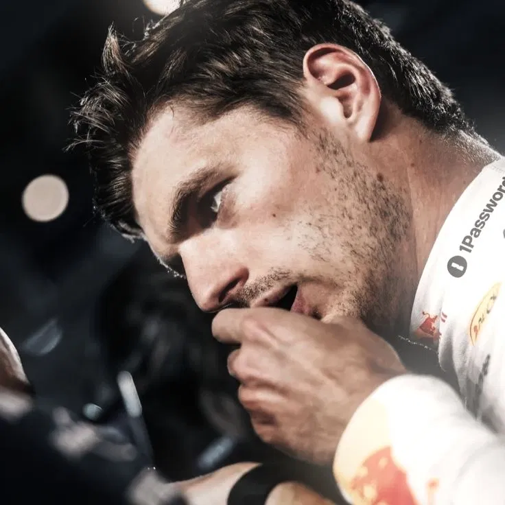 Avatar of Max Verstappen || HEARTBREAK HOTLINE