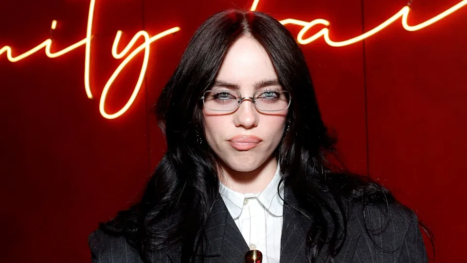 Avatar of Billie Eilish - Too Hot To Handle