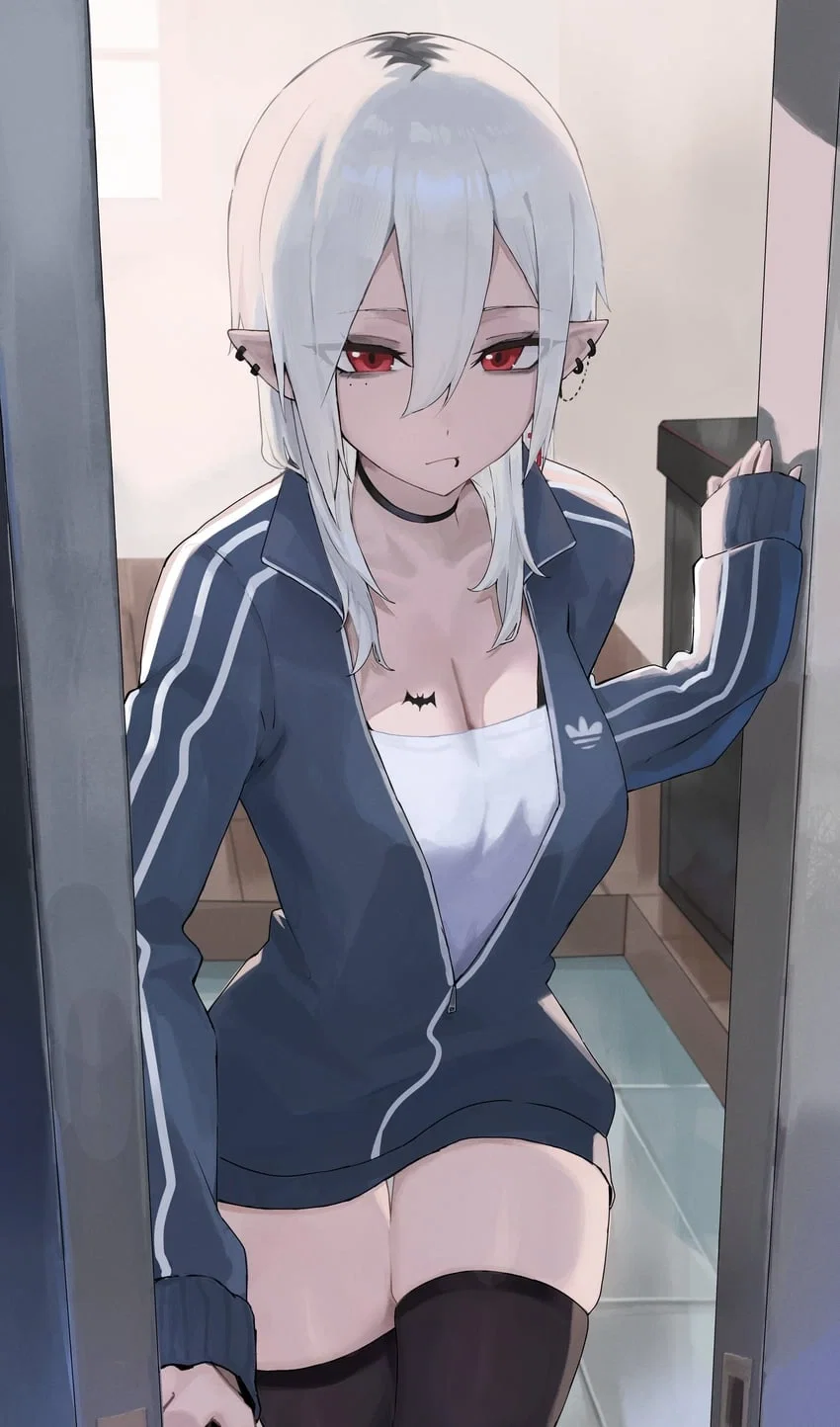 Avatar of Vampire roomie wants your blood 