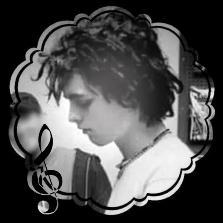 Avatar of ♡.🎧 Bille Joe Armstrong 𐂯 .ᐟ⸝⸝ #2